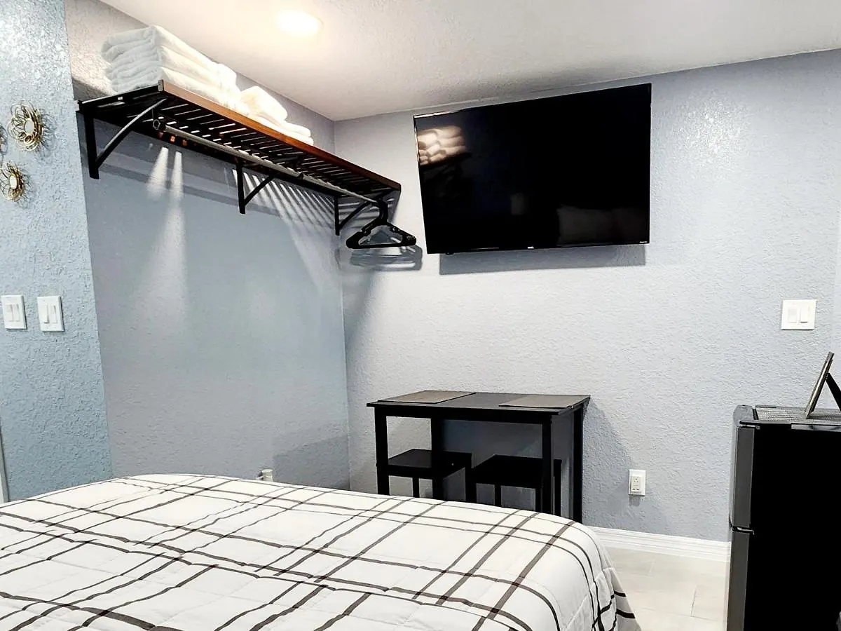 Apartment Studio 3! Lakeland