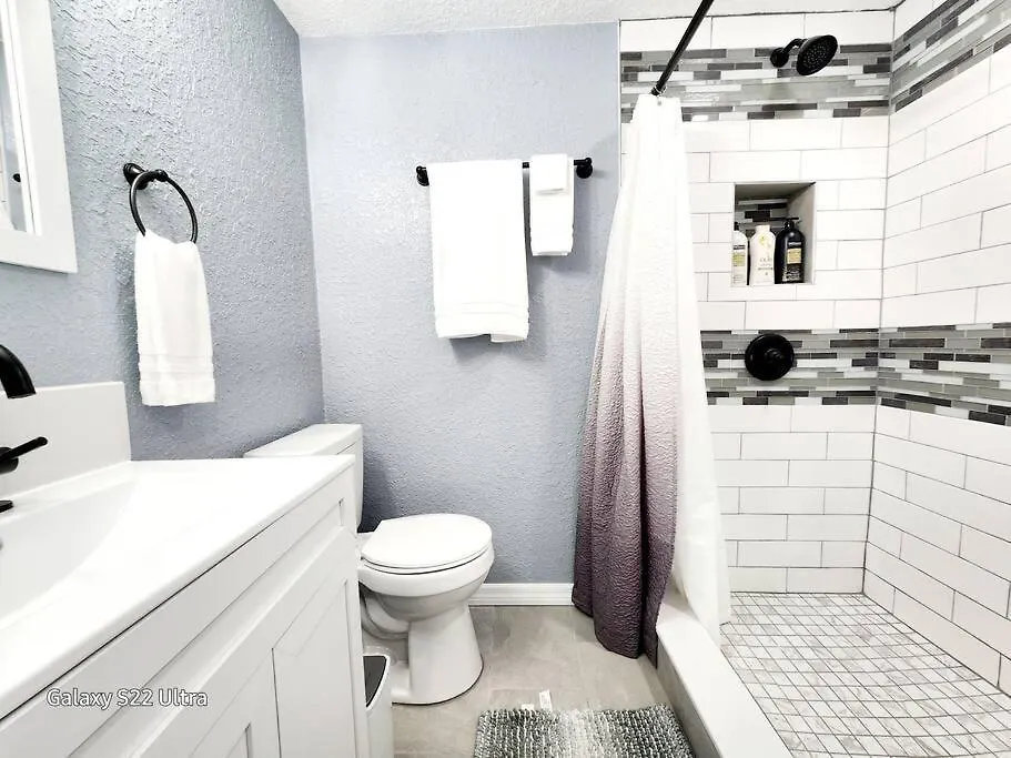 Studio 3! Lakeland 0*,  United States